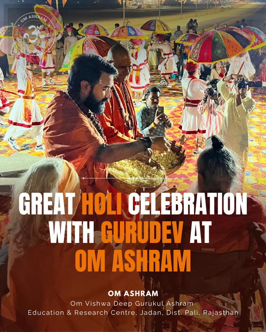 Shree Shree Vishwaguru Swami Maheshwarananda Ji at Holi celebrations OM Ashram Jadan, Rajasthan,